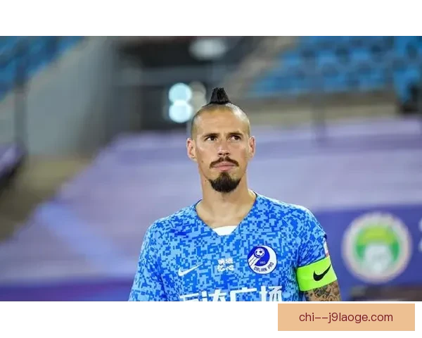 哈姆西克退役后加入那不勒斯教练组 继续为球队贡献经验和智慧